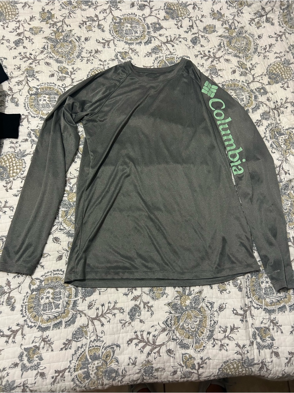 Columbia Long Sleeve Tee in Olive Green with Mint Logo